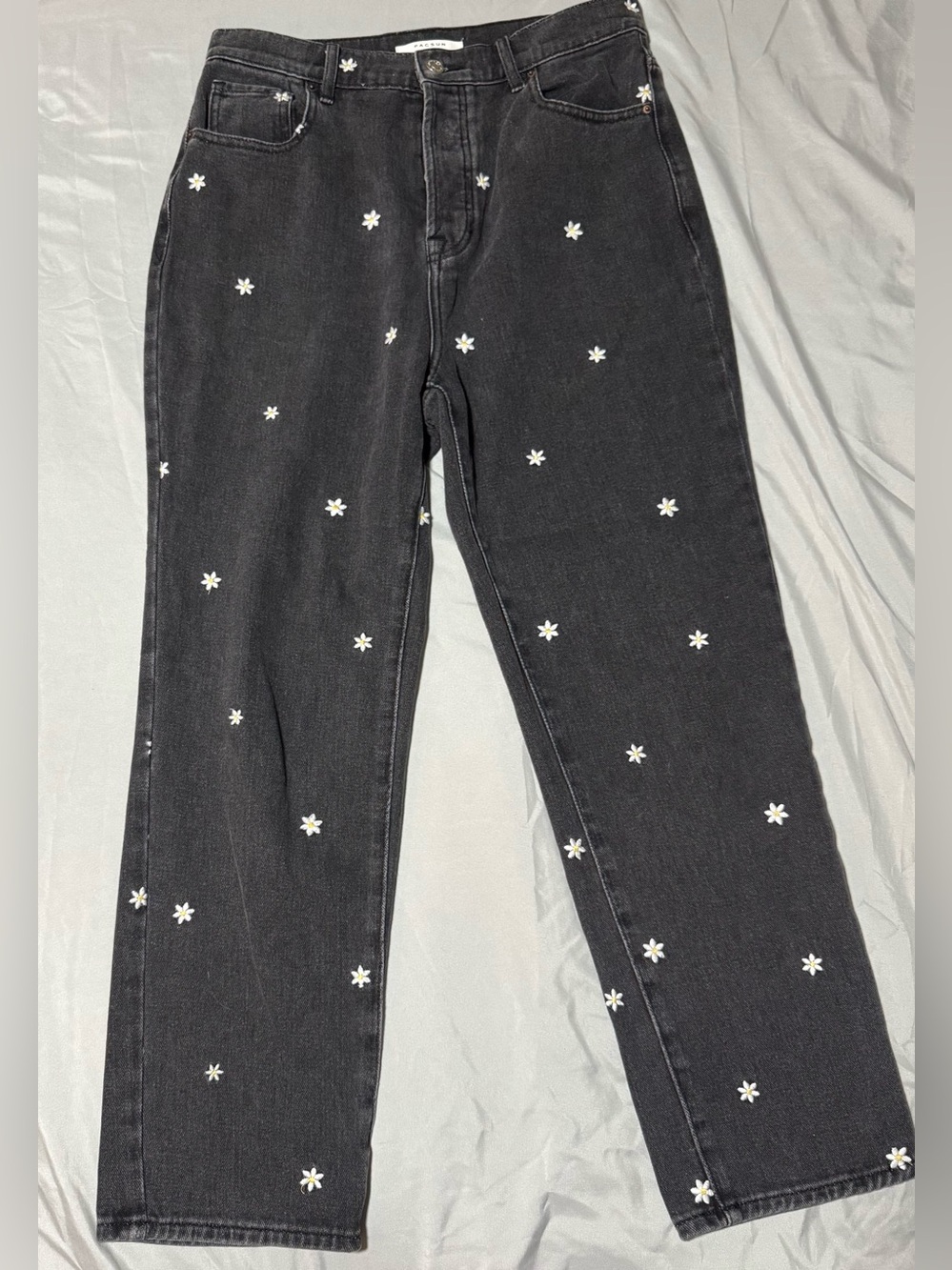 PacSun Raining Daisy Embroidered Black High Rise Straight Leg Jeans Size 28